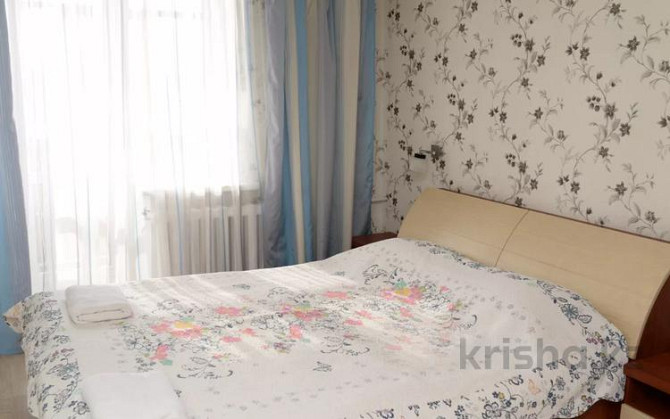 3-комнатная квартира, 80 м², 5/5 этаж посуточно, Крылова 38 — Сейфуллина Караганда - изображение 3