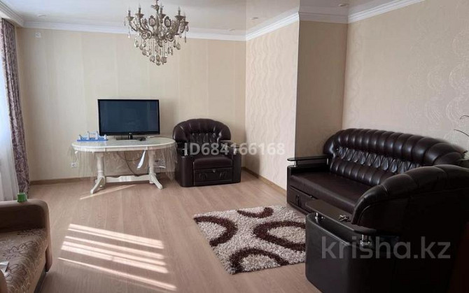 2-комнатная квартира, 70 м², 6/8 этаж помесячно, Улы Дала 65/1 Астана - изображение 1