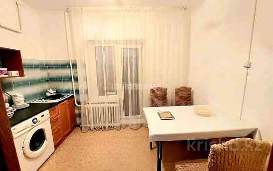 2-комнатная квартира, 60 м², 1/5 этаж посуточно, мкр Сары Арка — Площадь Махамбета, Сатпаева-Таймано Атырау