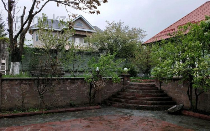 11-комнатный дом помесячно, 550 м², 14 сот., Иванилова 44 — Жамакаева Almaty - photo 2