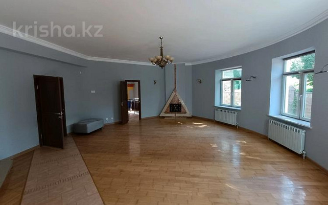 11-комнатный дом помесячно, 550 м², 14 сот., Иванилова 44 — Жамакаева Almaty - photo 6
