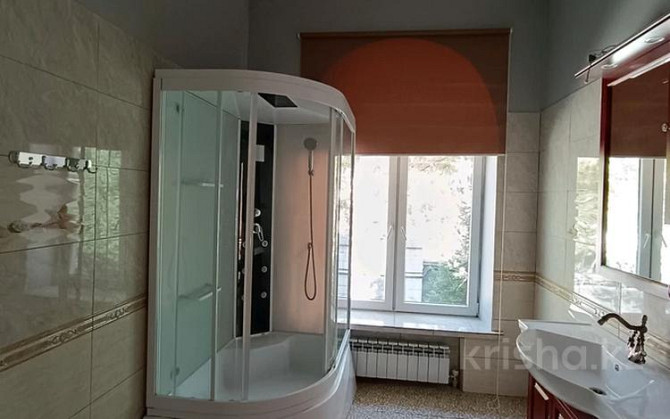 11-комнатный дом помесячно, 550 м², 14 сот., Иванилова 44 — Жамакаева Almaty - photo 5