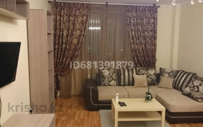 3-комнатная квартира, 70 м², 3/9 этаж посуточно, Жангир хан Уральск - изображение 1