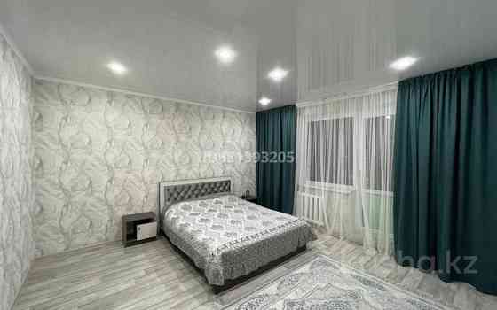 1-комнатная квартира, 40 м², 2/9 этаж посуточно, Глинки 18А — ТЦ Коктем Семей