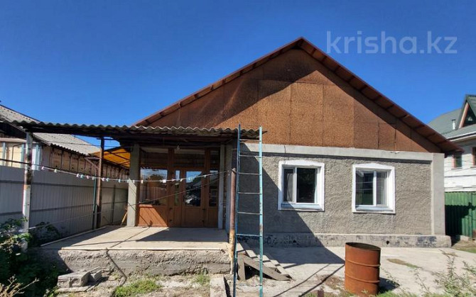 4-комнатный дом помесячно, 111 м², 6 сот., мкр Карасу, 2-я Черёмушки 32 Алматы - изображение 1