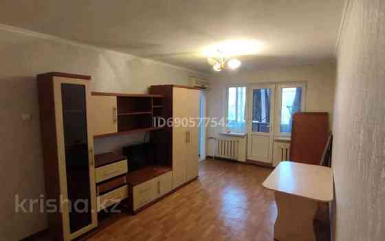 2-комнатная квартира, 48 м², 4/5 этаж помесячно, 8-й микрорайон, Аскарова 32 - Народный банк Shymkent