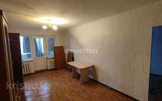 2-комнатная квартира, 48 м², 4/5 этаж помесячно, 8-й микрорайон, Аскарова 32 - Народный банк Shymkent