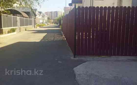 3-комнатный дом помесячно, 140 м², 2 сот., Жунисова 135/23 Алматы