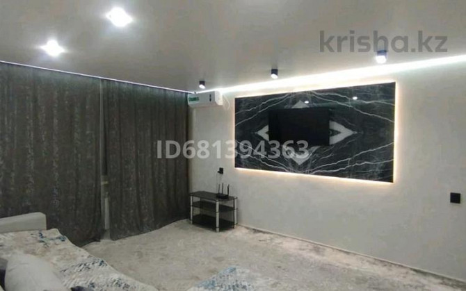 2-комнатная квартира, 60 м², 1/9 этаж посуточно, Сатпаева — Сатпаева Казбек би Усть-Каменогорск - изображение 1
