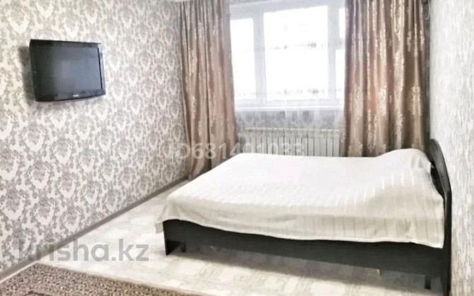 1-комнатная квартира, 40 м², 1/7 этаж посуточно, Есім хан 17/4 — Жаңа қала, стадион, дворец школьник Туркестан - изображение 2
