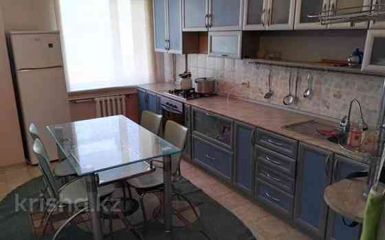 2-комнатная квартира, 65 м², 3/9 этаж посуточно, мкр 12 58 Актобе