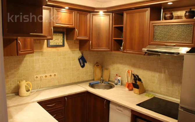 2-комнатная квартира, 42 м², 5/5 этаж посуточно, 1 Мая 11 — Крупская Павлодар - изображение 2