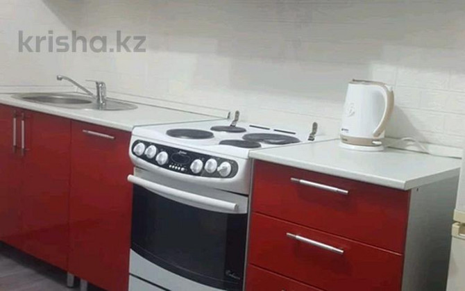 2-комнатная квартира, 60 м², 5/10 этаж посуточно, Шакарима 14 Семей - изображение 8