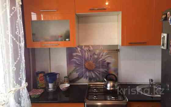2-комнатная квартира, 50 м², 3/5 этаж посуточно, 3 мкр 36 Атырау