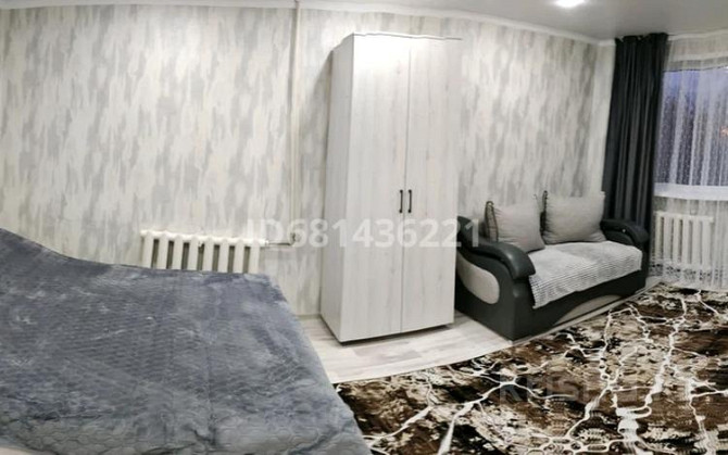 1-комнатная квартира, 40 м², 4/5 этаж посуточно, 20квартал 7 Семей - изображение 4