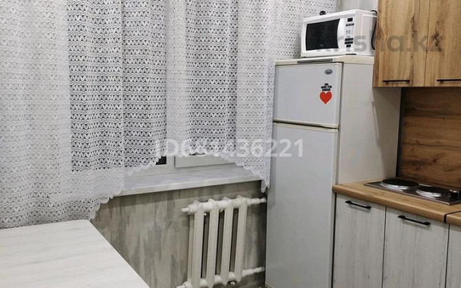 1-комнатная квартира, 40 м², 4/5 этаж посуточно, 20квартал 7 Семей - изображение 1