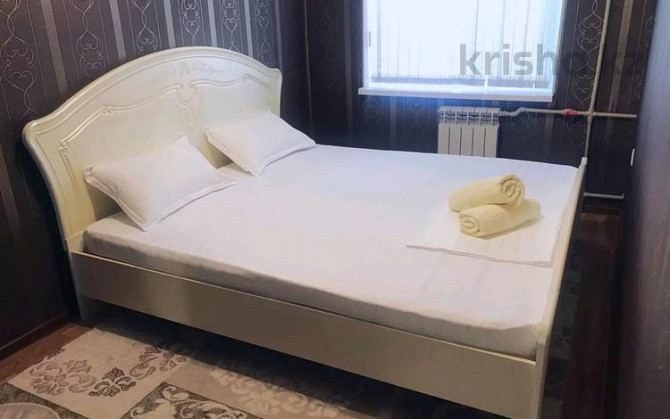 3-комнатная квартира, 80 м², 1/5 этаж посуточно, улица Бейбитшилик 8 а — Республики Шымкент - изображение 1