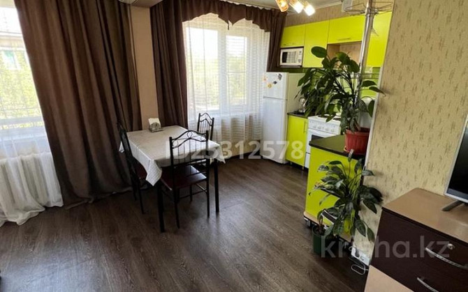 1-комнатная квартира, 36 м², 4/5 этаж посуточно, Крылова 106 — Лихарева Усть-Каменогорск - изображение 6
