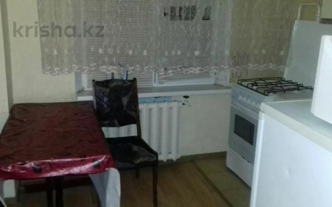 1-комнатная квартира, 50 м², 4/5 этаж посуточно, Восток алипова Атырау - изображение 3