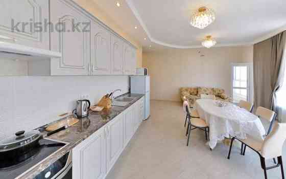 3-комнатная квартира, 120 м², 4/5 этаж посуточно, Мангілік Ел 53 Astana