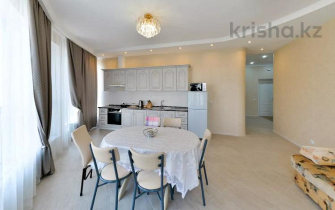 3-комнатная квартира, 120 м², 4/5 этаж посуточно, Мангілік Ел 53 Astana - photo 2