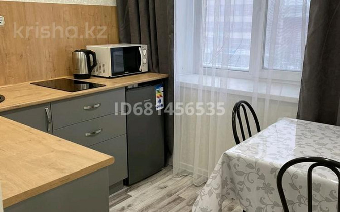 1-комнатная квартира, 30 м², 4/5 этаж посуточно, Кабанбай батыра 40 — Пр.Шакарима Семей - изображение 1