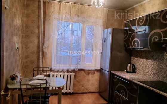 3-комнатная квартира, 60 м², 2/9 этаж посуточно, 72 квартал Мамай Батыра 92 Семей