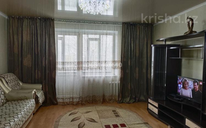 3-комнатная квартира, 60 м², 2/9 этаж посуточно, 72 квартал Мамай Батыра 92 Семей - изображение 1