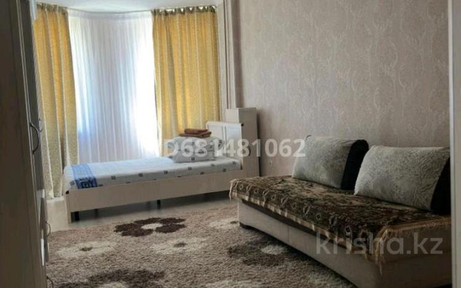 1-комнатная квартира, 50 м², 1/5 этаж посуточно, Байтерек 14 — Тараз арена Тараз - изображение 2