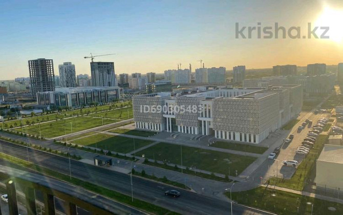 3-комнатная квартира, 3 м², 12/12 этаж помесячно, 9 40/4 - Облыстық акимат жаны Туркестан - изображение 1