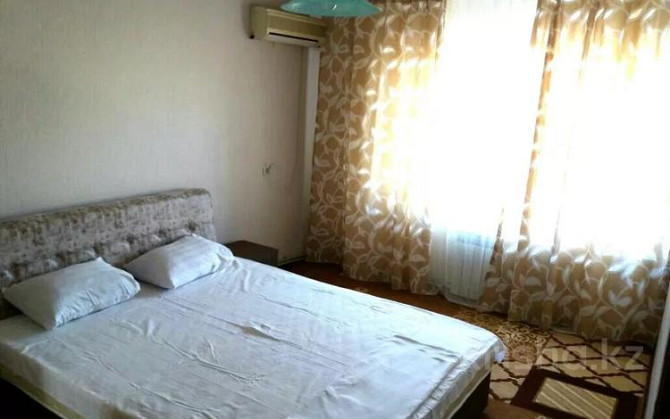 3-комнатная квартира, 65 м², 4/5 этаж посуточно, Аль-фараби 2 Шымкент - изображение 2