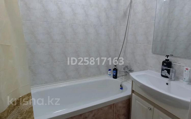 2-комнатная квартира, 52 м², 3/6 этаж посуточно, Евразия 111 Уральск - изображение 4