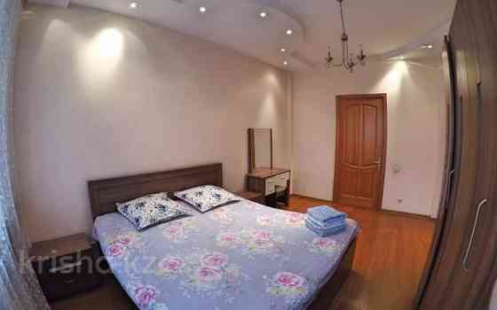 3-комнатная квартира, 120 м², 5/9 этаж посуточно, Жамбыла 211/71 — Гагарина Алматы