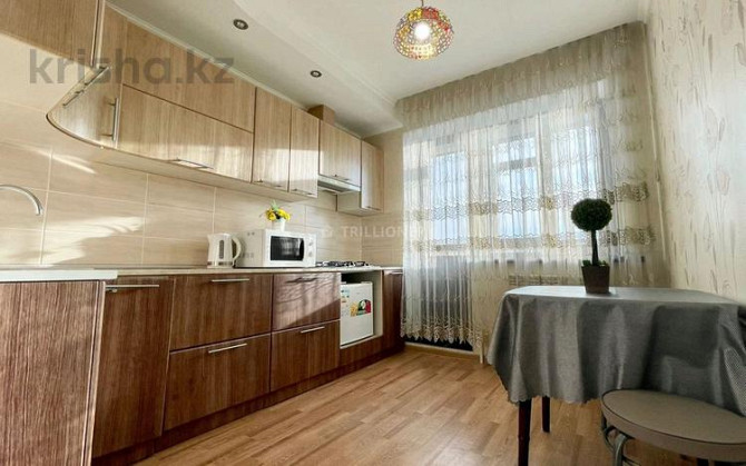 1-комнатная квартира, 50 м², 5/9 этаж посуточно, Тлепбергенова 78 — Молдагуловой Актобе - изображение 5