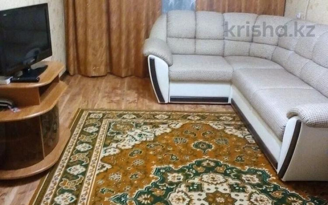 1-комнатная квартира, 50 м², 1/5 этаж посуточно, Новый город, Молдагулова 13Б 78 Актобе - изображение 1