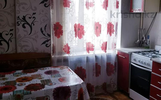 2-комнатная квартира, 53 м², 2/5 этаж посуточно, Койгельды батыра 161 — Толе би Тараз - изображение 3