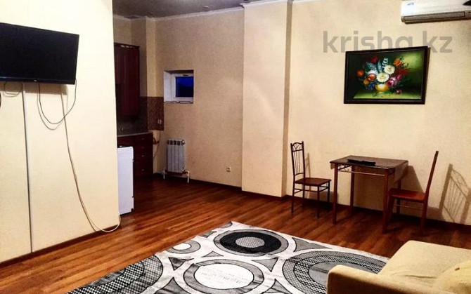 2-комнатная квартира, 90 м² посуточно, Сланова 66 Атырау - изображение 2