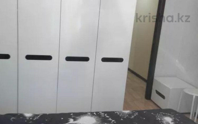 2-комнатная квартира, 60 м², 1 этаж посуточно, 4 микрорайон 31 Уральск - изображение 1