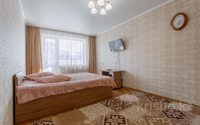 1-комнатная квартира, 38 м², 3/5 этаж посуточно, Володарского 94 — Назарбаева Петропавловск - изображение 3