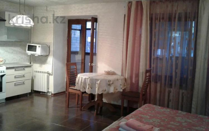 1-комнатная квартира, 45 м², 3/9 этаж посуточно, Старый город, Абулхаир Хана 76 — Сазда Aqtobe - photo 1