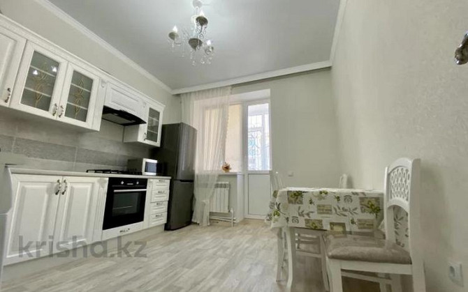 2-комнатная квартира, 75 м², 1/5 этаж посуточно, мкр. Батыс-2, Халел Досмухамбетулы 18/1 Актобе - изображение 8