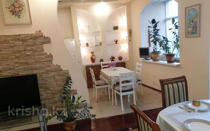 3-комнатная квартира, 105 м², 9 этаж посуточно, Бухар жирау 23 — Байтурсынова Абая Алматы - изображение 1