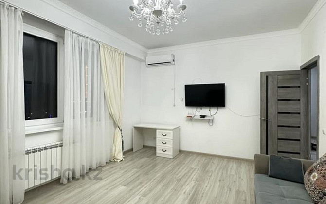 3-комнатная квартира, 100 м², 4/12 этаж помесячно, Кунаева 35а Shymkent - photo 6
