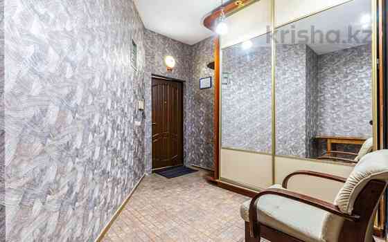 3-комнатная квартира, 80 м² посуточно, Иманбаева 9 Astana