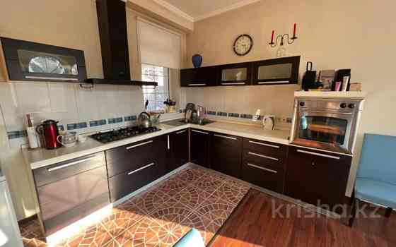 5-комнатный дом помесячно, 260 м², 10 сот., Оспанова 89 Алматы