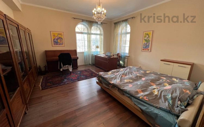 5-комнатный дом помесячно, 260 м², 10 сот., Оспанова 89 Алматы - изображение 8