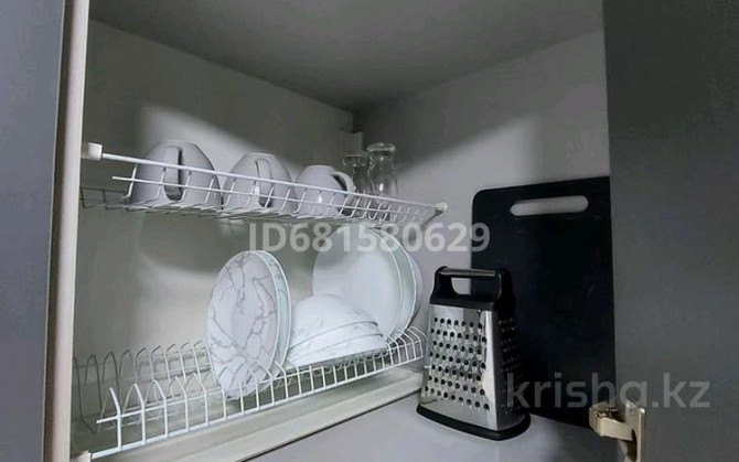 1-комнатная квартира, 36 м², 5/9 этаж посуточно, Амре Кашаубаева 1 — Площадь Ушанова Усть-Каменогорск - изображение 3