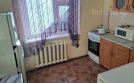 1-комнатная квартира, 40 м², 1 этаж посуточно, мкр Строитель 5 — Стройтель Oral