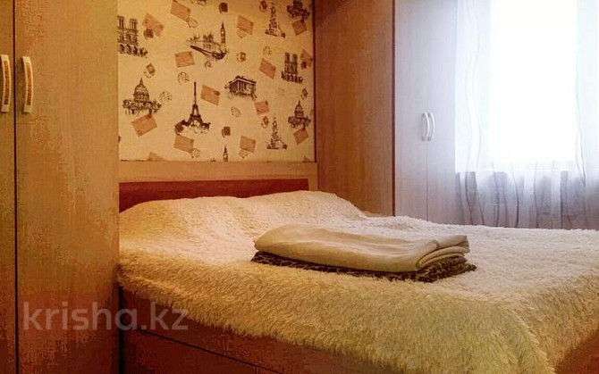 3-комнатная квартира, 65 м², 7/9 этаж посуточно, Алиханова 24/3 — Ерубаева Караганда - изображение 1