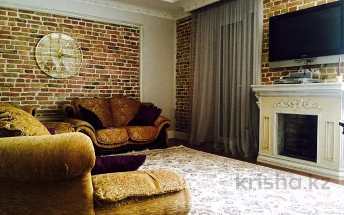 1-комнатная квартира, 40 м², 2/5 этаж посуточно, Кунаева 22 — Иляева Шымкент - изображение 1